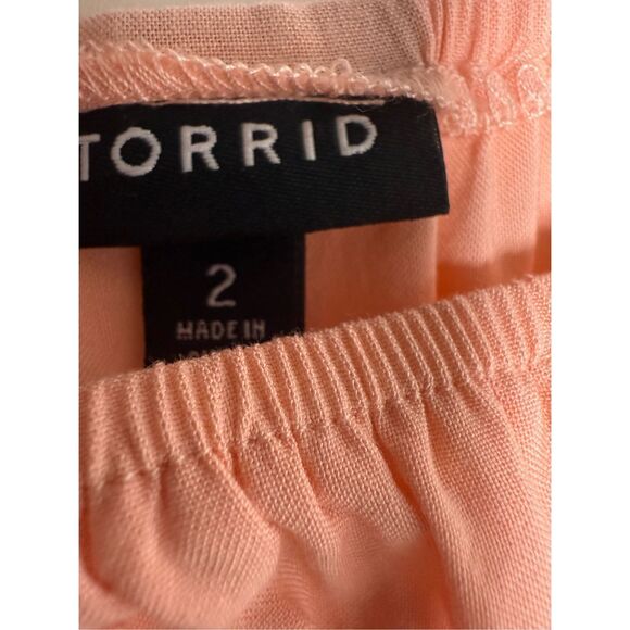 Torrid Peach Challis Eyelet Border Cold Shoulder Casual Top Womans Size 2X - Picture 7 of 11